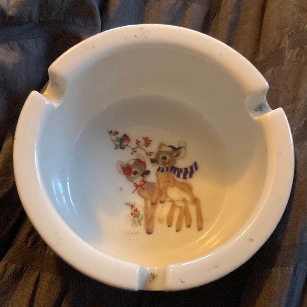 Precious collection a Christmas keepsake ashtray with two deer